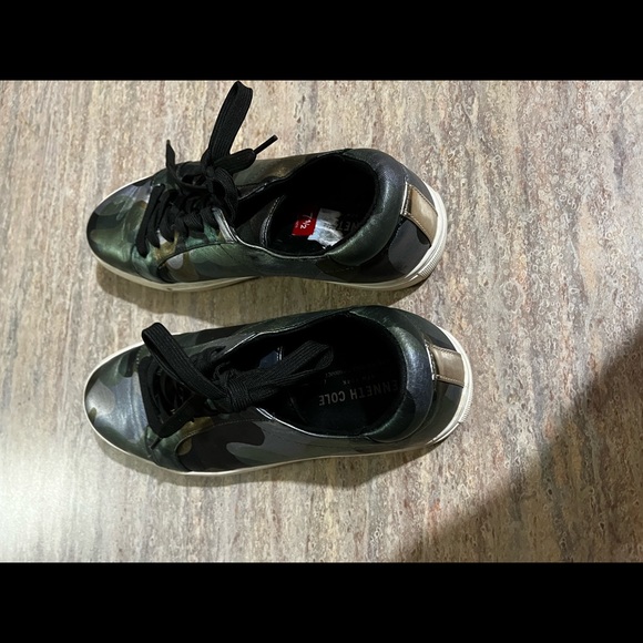 Kenneth Cole Camo Sneakers 